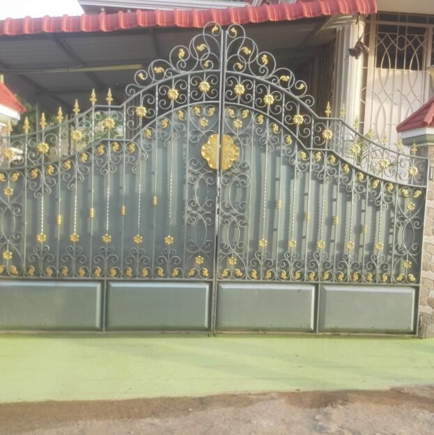 iron swing gate
