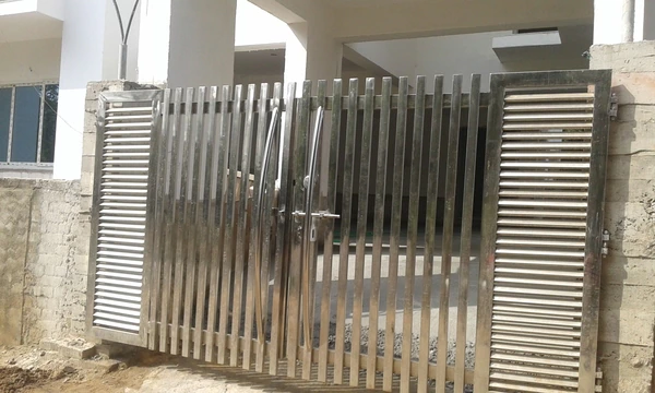 Decorative Double Leaf SS Gates