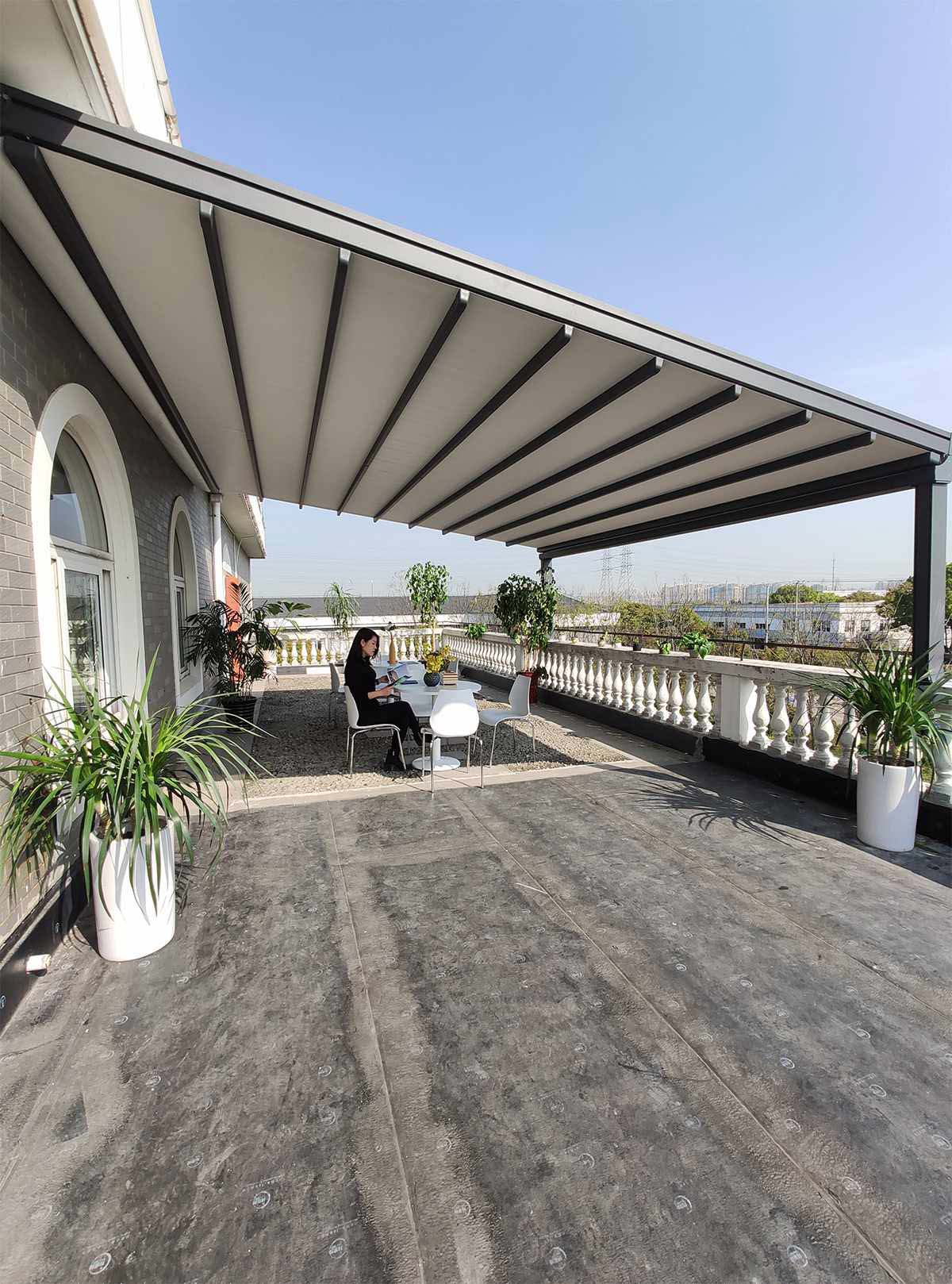 Outdoor Aluminium Balcony Pergola and Awnings
