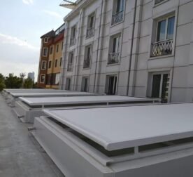 Roof Sunshade Waterproof Retractable Awning and blind
