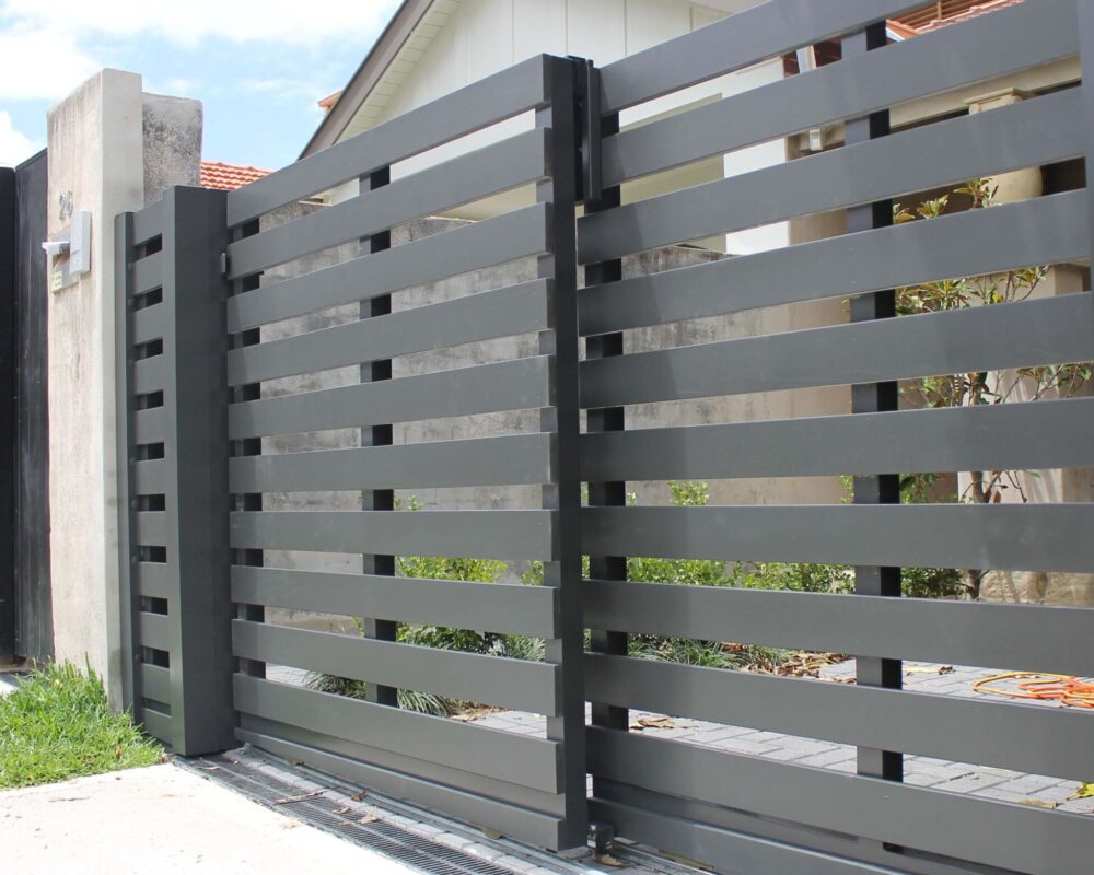4 Panel Telescopic Gate