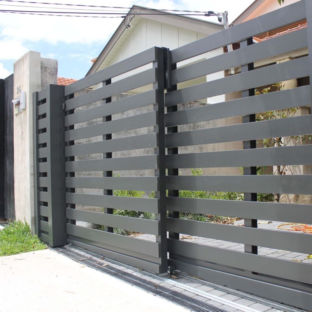 4 Panel Telescopic Gate