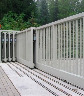 4 Panel Telescopic Gate