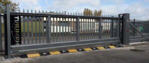 aluminum cantilever gate