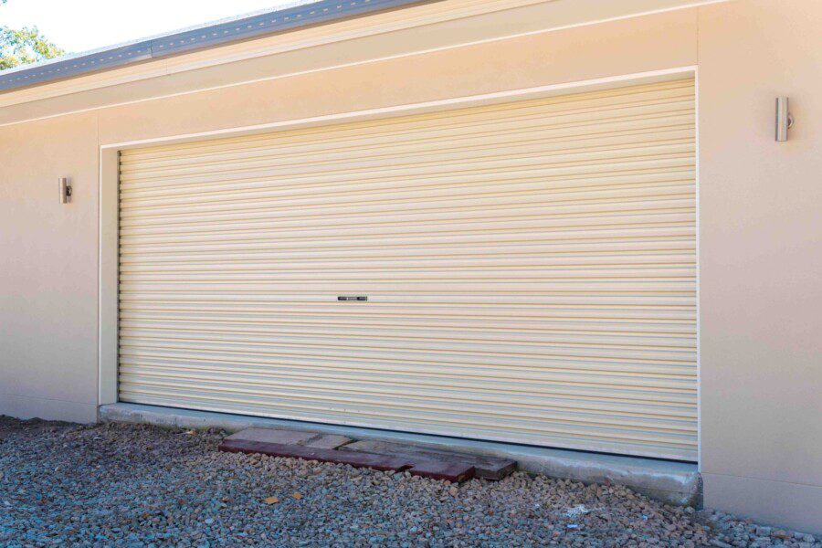 Motorized speed roller shutter bg