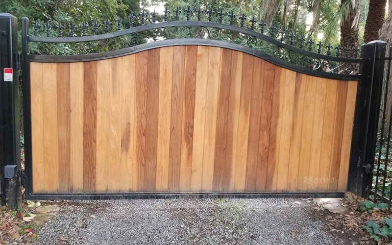 Secure Beautiful Steel Metal Art with Wood Outdoor Gate