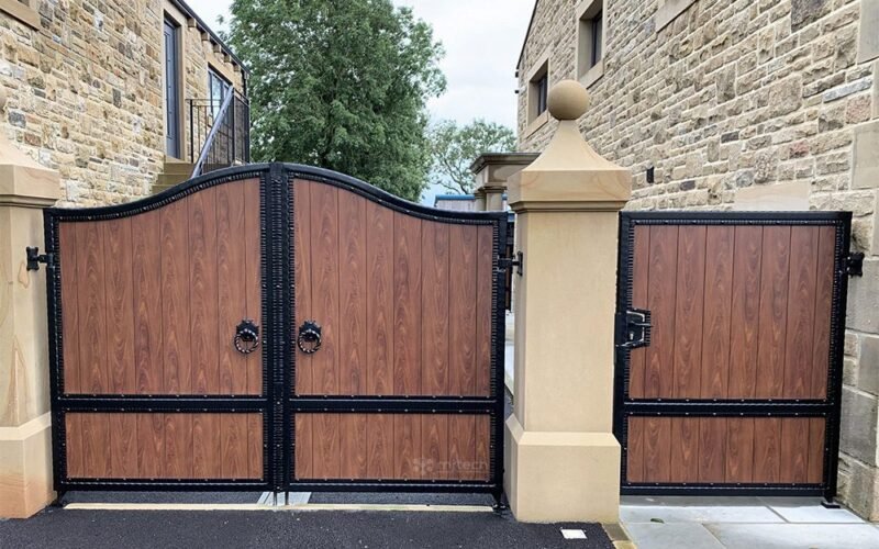 Secure Beautiful Steel Metal Art with Wood Outdoor Gate