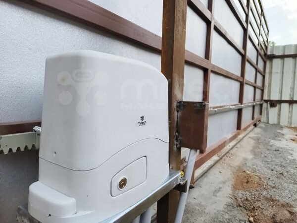 Automatic Sliding Gate And Italian Motor with Remote Control