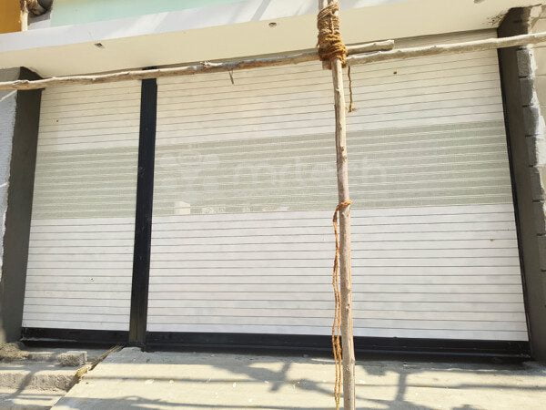 Automatic Full Flat Plain Patti with Perforated Slat Rolling Shutter