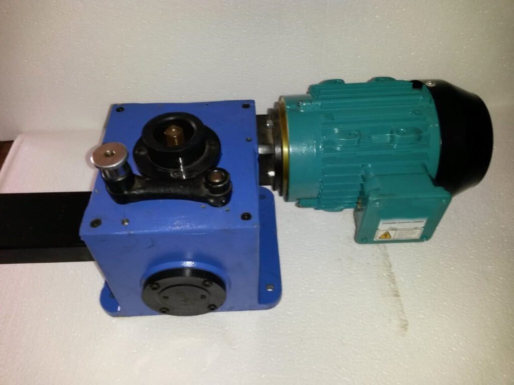 gi powder coated rolling shutter door with gear box motor