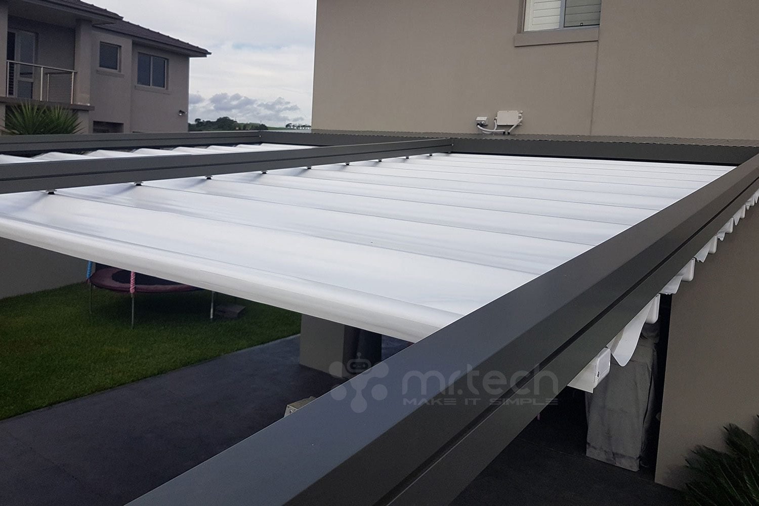 Automatic Retractable PVC Blind Roof System